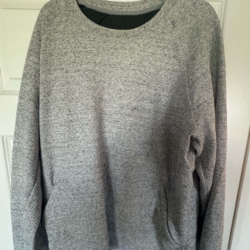 LULULEMON CREWNECK SWEATSHIRT
